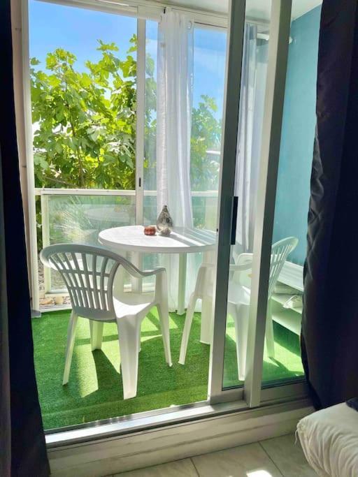 Joli Avec Piscine Apartment Sete