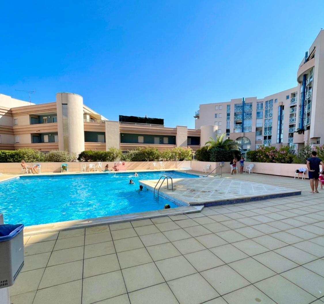Joli Avec Piscine Apartment Sete