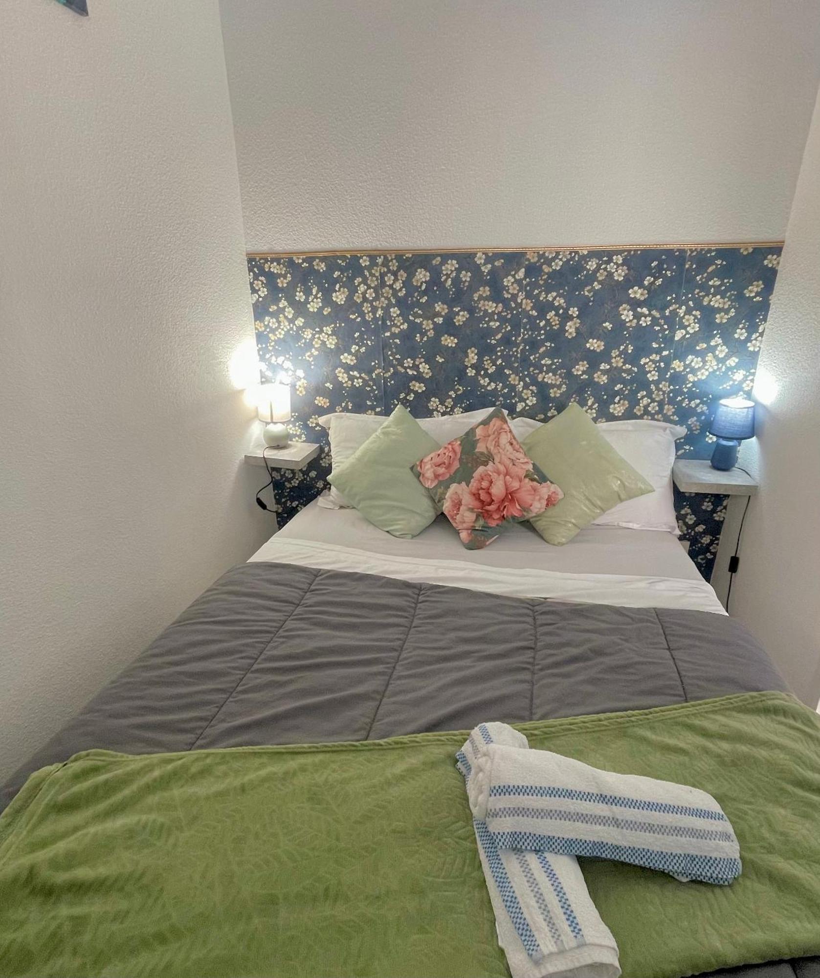 Joli Avec Piscine Apartment Sete